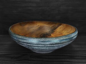 Ořechová miska „Hloubka oceánu“ (27×9 cm)